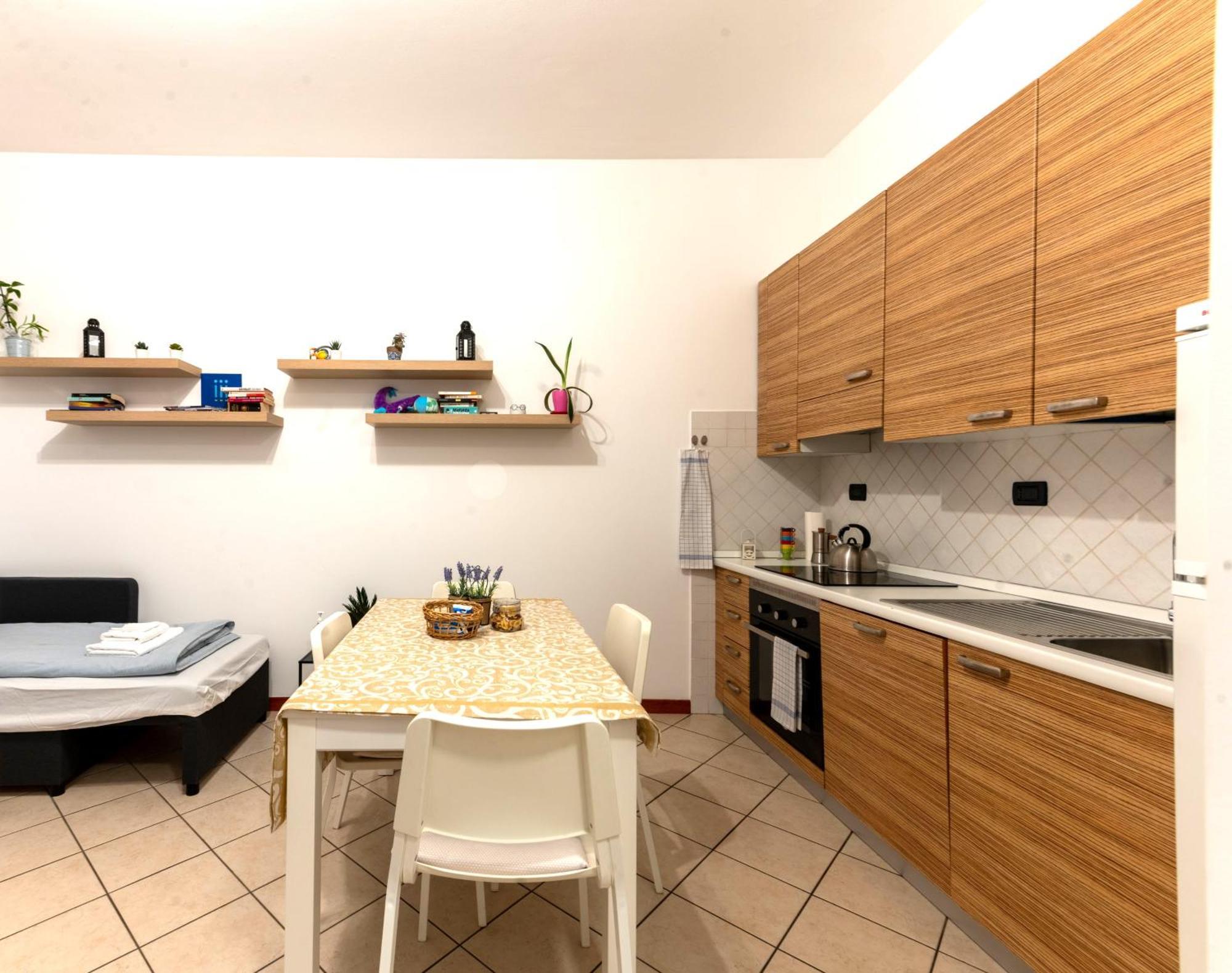 Holiday Apartment - Brescia Centro - Parcheggio Privato 외부 사진