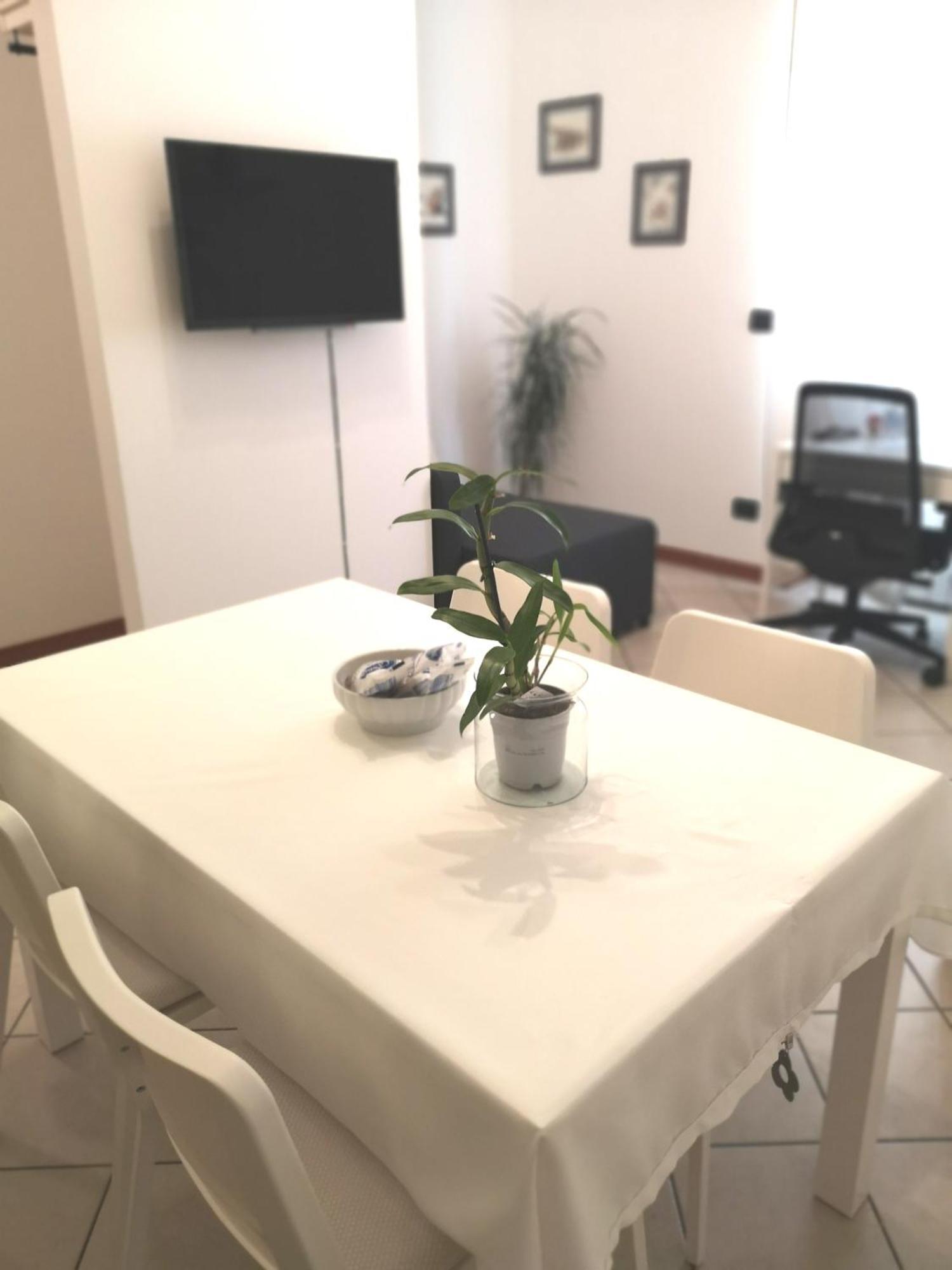 Holiday Apartment - Brescia Centro - Parcheggio Privato 외부 사진